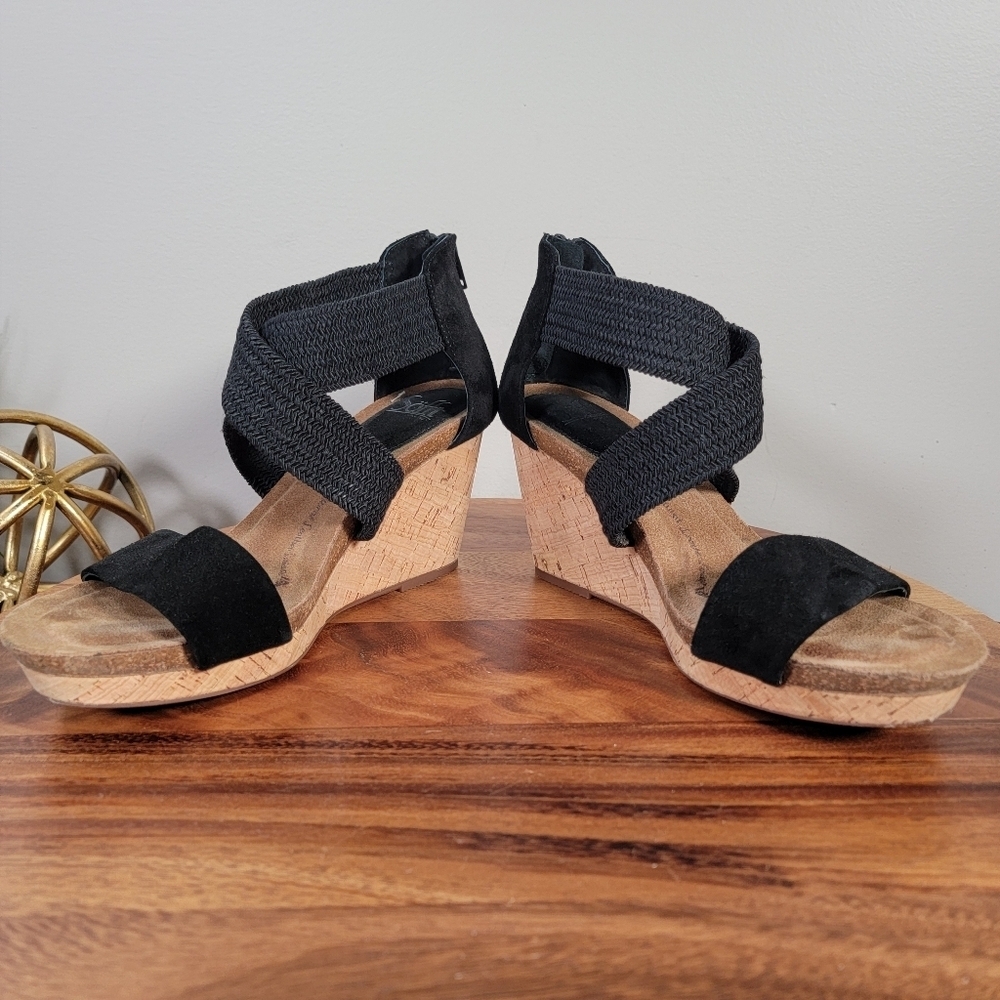 Sofft Black Cork Wedge Sandals - Picture 7 of 11